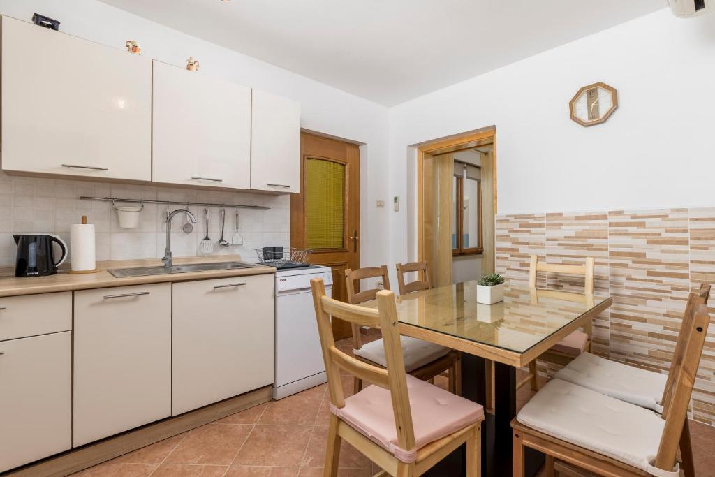 Fotografie z fotogalerie ubytování Apartma Edi v destinaci Koper