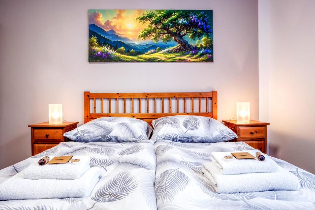 Postel nebo postele na pokoji v ubytování Pension U Lípy
