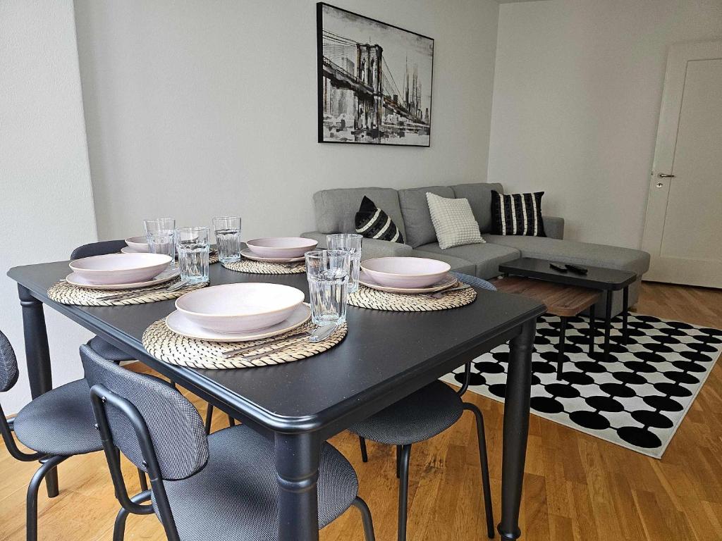 Downtown Dream 3 5BR with Balcony and Style BA21休息區