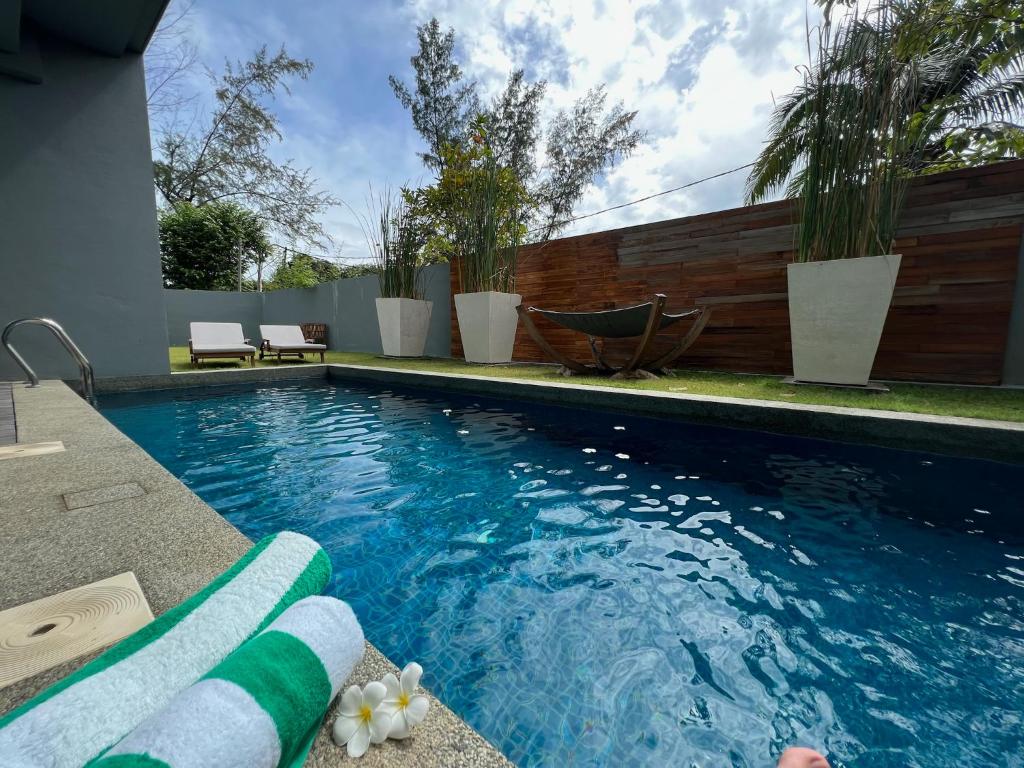 Bazén v ubytování La Mer Luxury Villa - Private Pool Langkawi nebo v jeho okolí