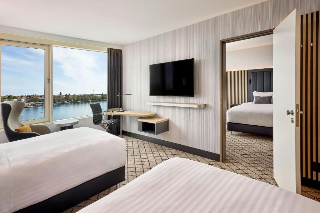 Courtyard by Marriott Hannover Maschsee - Zweibettzimmer Zur Seeseite