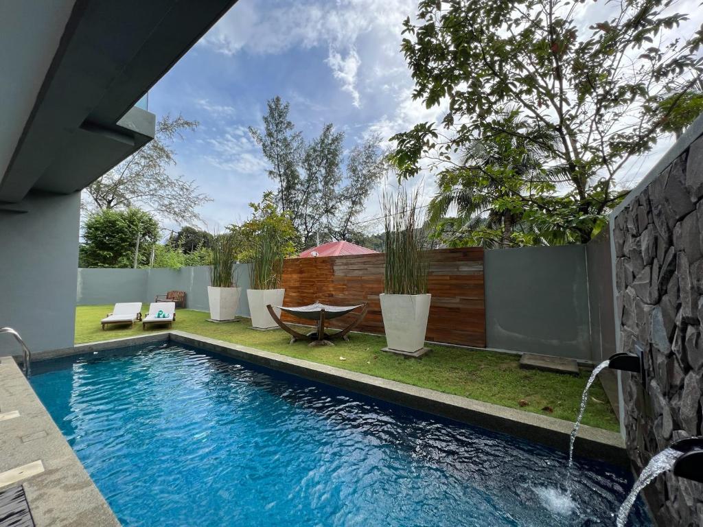 Bazén v ubytování La Mer Luxury Villa - Private Pool Langkawi nebo v jeho okolí