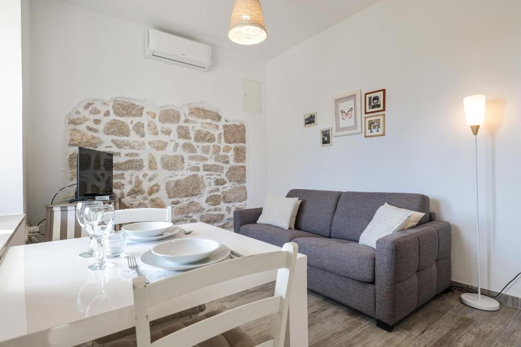 Pavle's Apartment - 5