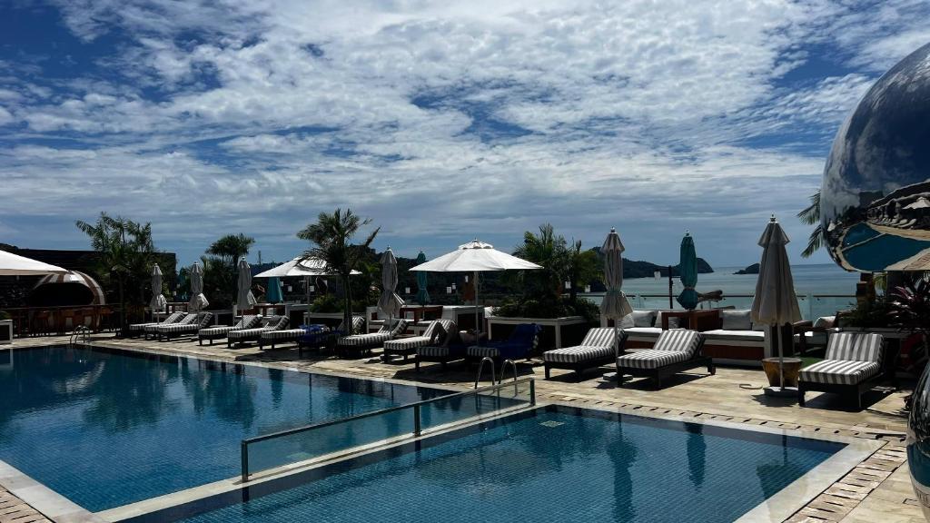Bazén v ubytování Merissa Luxury Villa - Private Pool Langkawi nebo v jeho okolí
