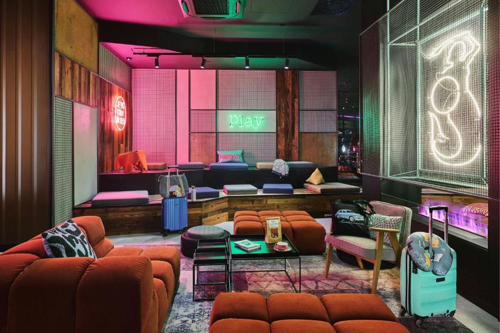 Moxy Warsaw City - Resim 22