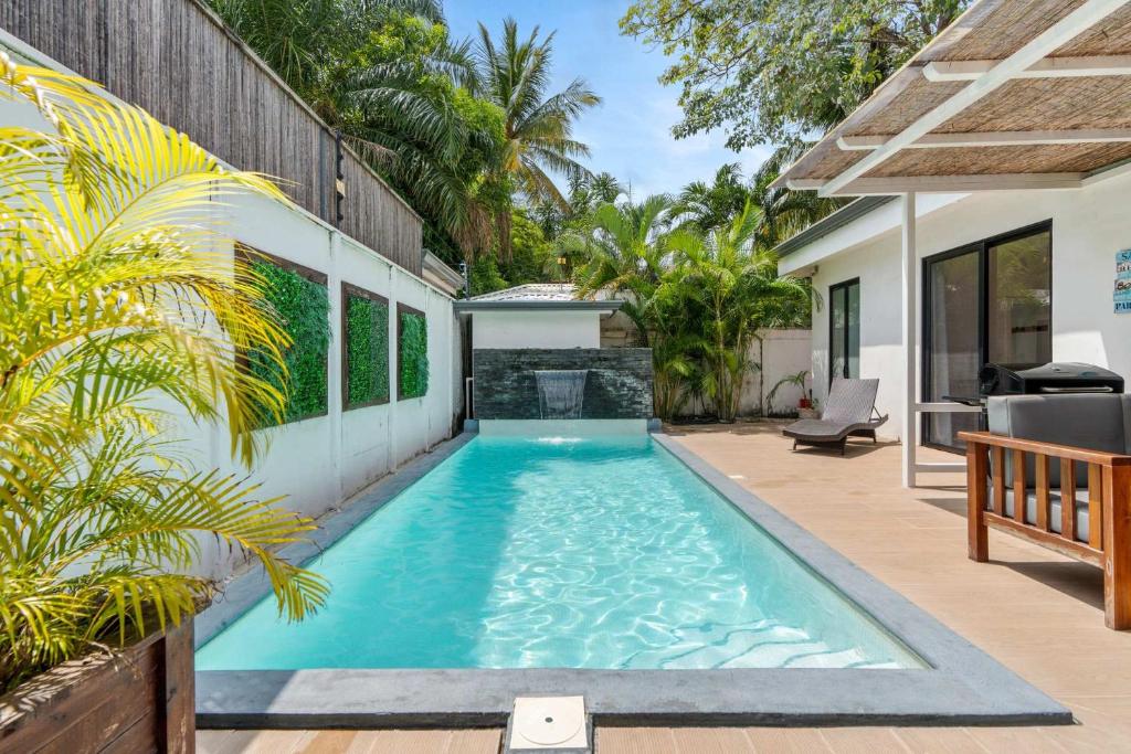Picture of Stylish Modern Home with a Tranquil Outdoor Oasis, Spacious Open Floor ...