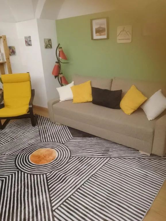 Santa Barbara Apartment