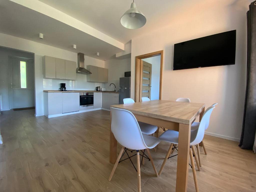 Kuchyňa alebo kuchynka v ubytovaní Apartamenty Asturia Rymanów Zdrój