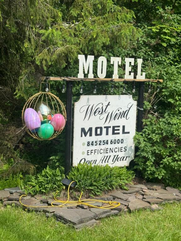 Certifikát, hodnocení, plakát nebo jiný dokument vystavený v ubytování West Wind Motel