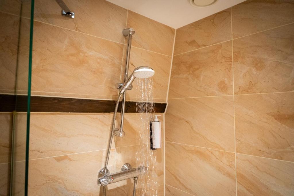 The Old Nickel Hotel - Resim 20