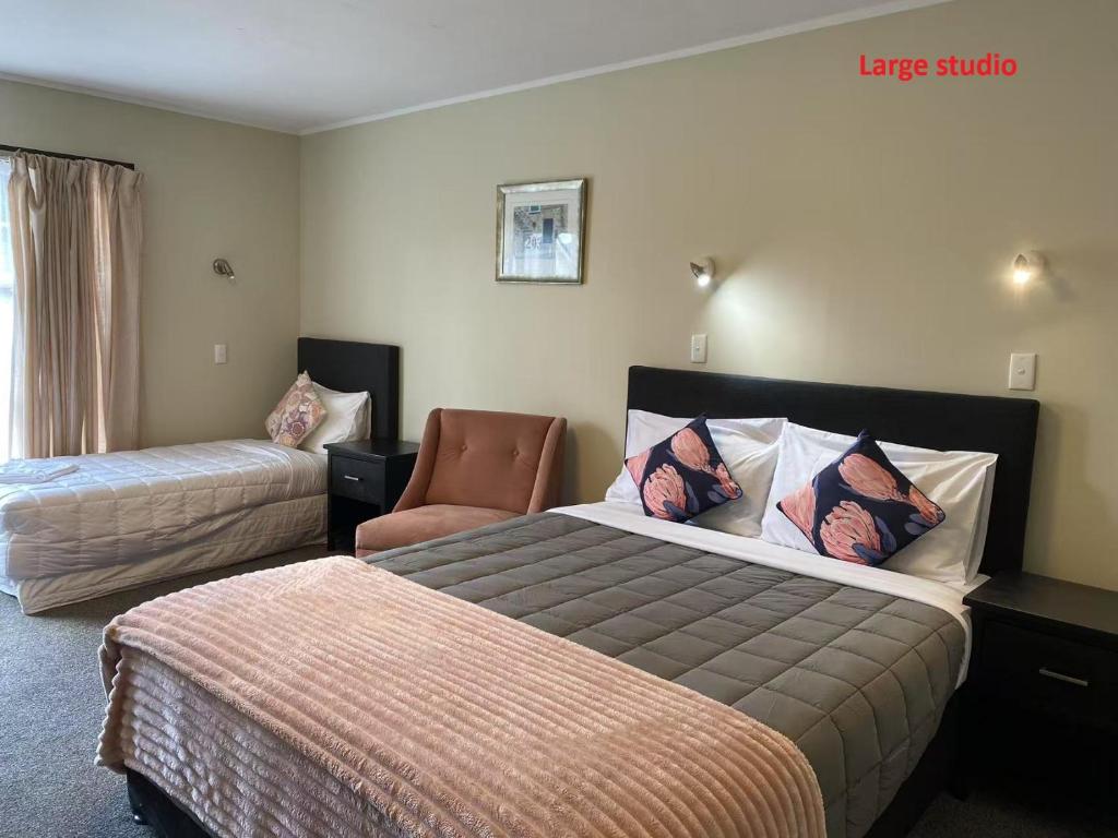 Malones Spa Motel - Resim 43