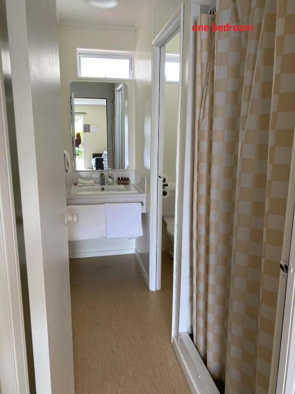 
One-Bedroom Apartment with Hot Tub
