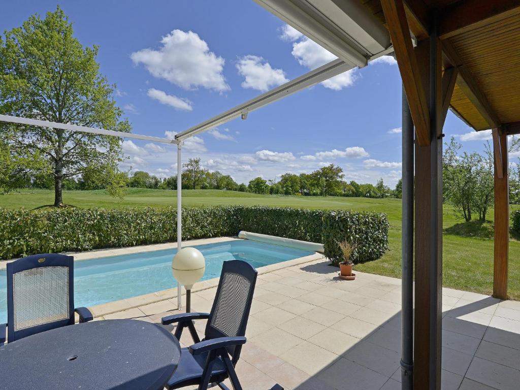 Photo de la galerie de l'établissement Villa with Wi-Fi, in natural surroundings, cleaning included, à Vasles