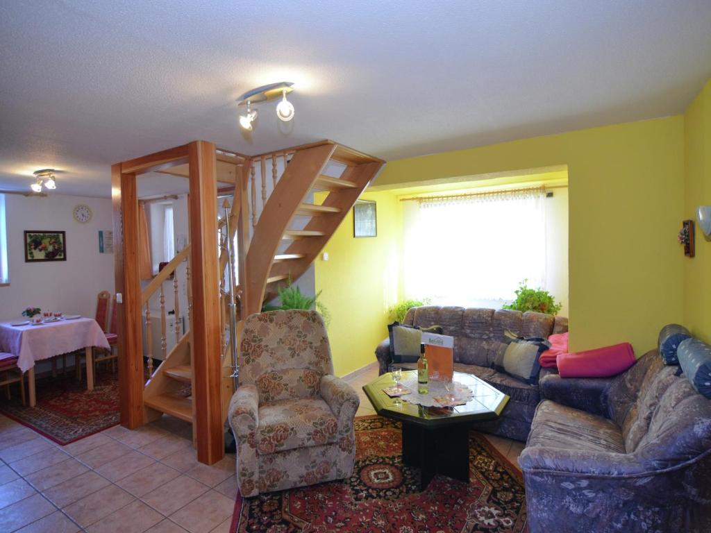 Gallery image of Neustadt 2BR with Garden, cleaning included in Neustadt am Rennsteig