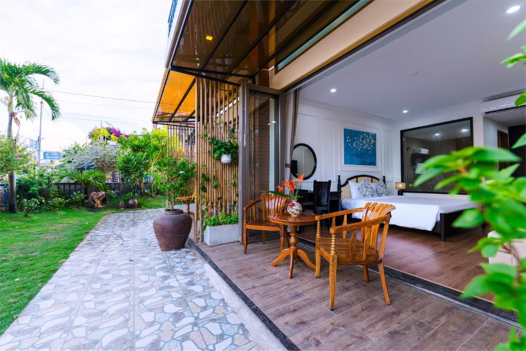 Ancient Beach Boutique & Spa - Beachfront Hotel - 11