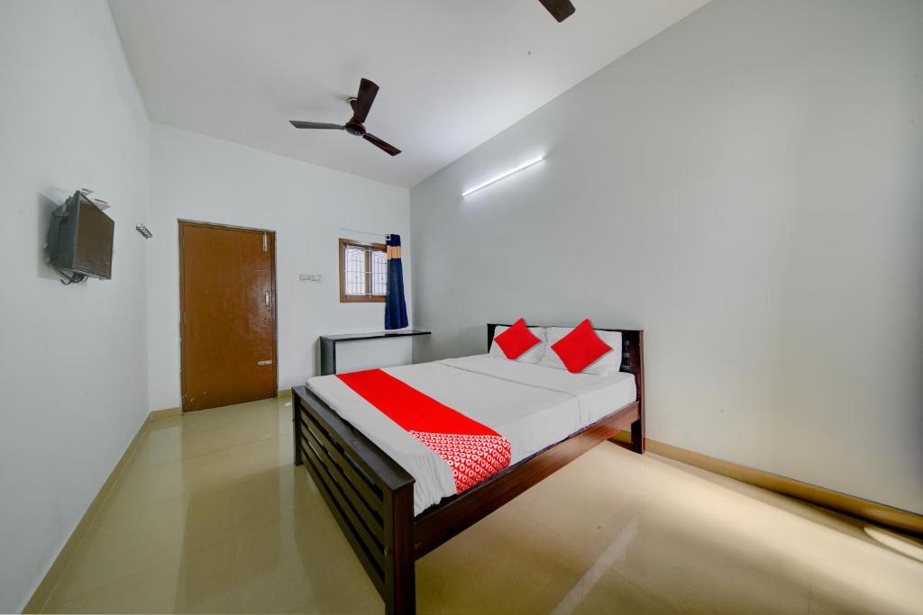 Fotografie z fotogalerie ubytování Hotel O SMS HOMES v destinaci Kójamputtúr