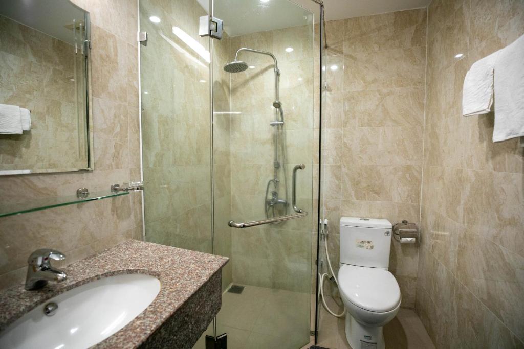 Koupelna v ubytování Nhat Linh Hotel & Suites Da Nang