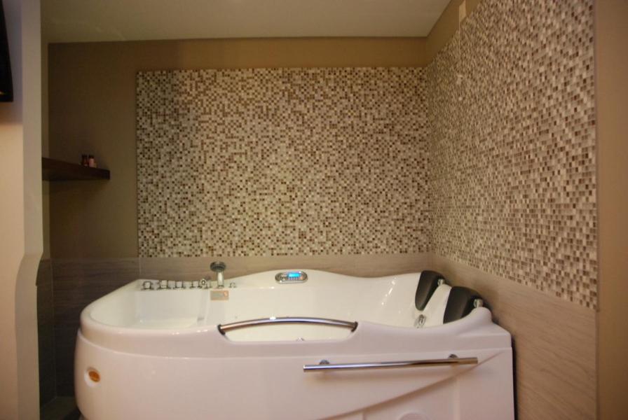 Koupelna v ubytování Agapi Luxury Hotel