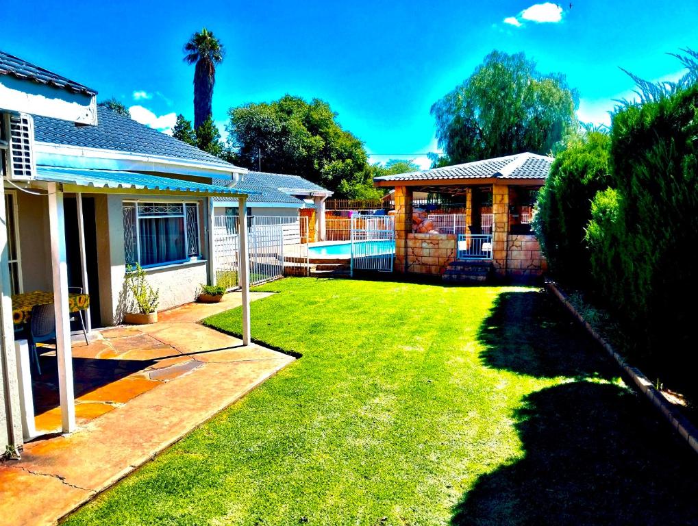 Midway Overnight Rooms - Housity