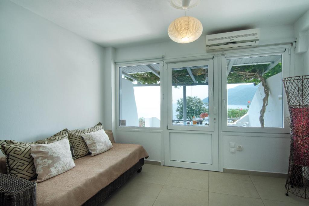 Posezení v ubytování Nafsika Villas Apartments