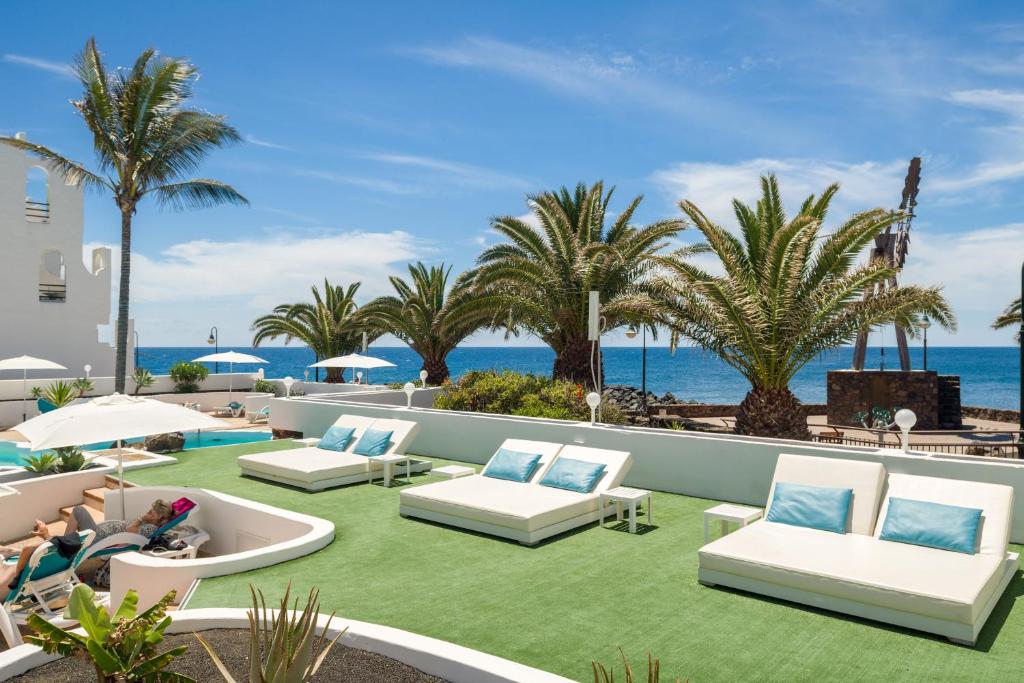 Neptuno Suites - Adults Only