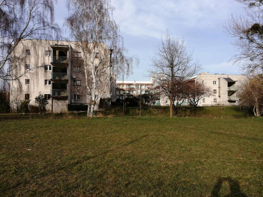 Vonkajšia záhrada v ubytovaní Apartament 300m od pięknej plaży Studio apartment 300m from a beautiful beach