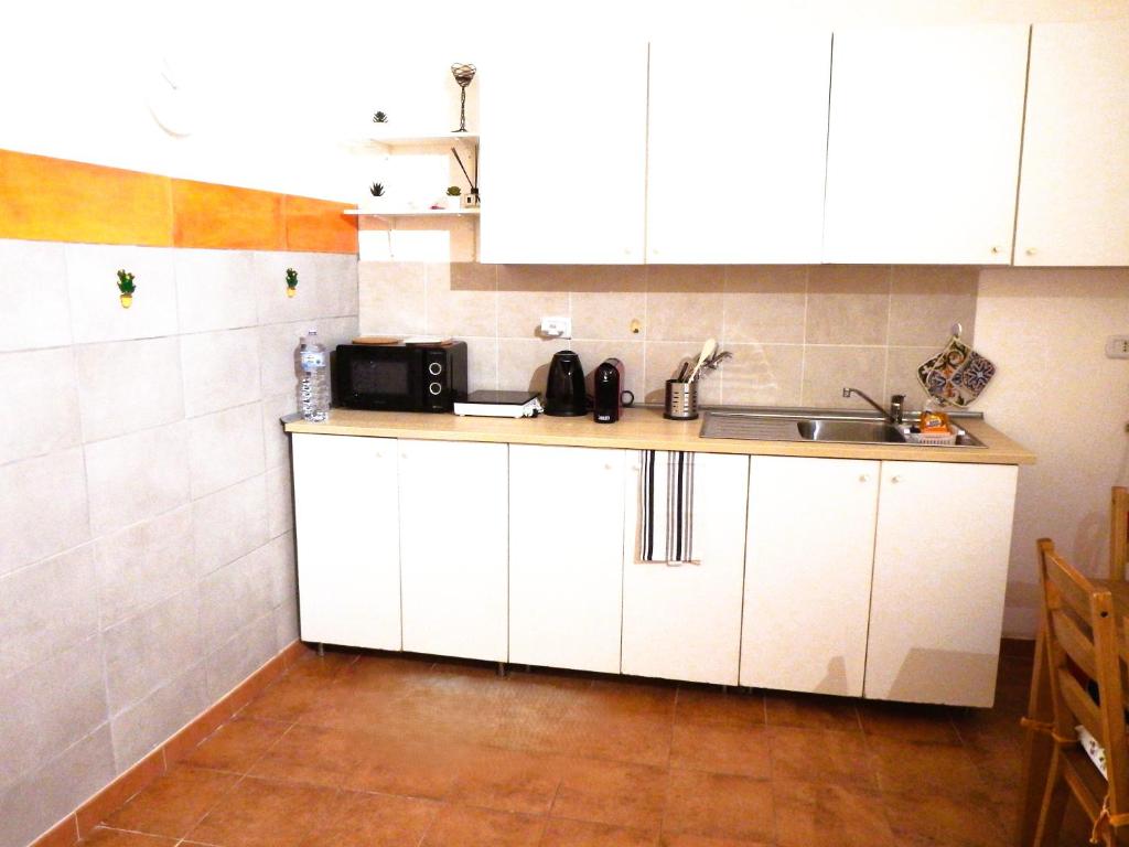 Cucina o angolo cottura di Holiday Home Guglielmo