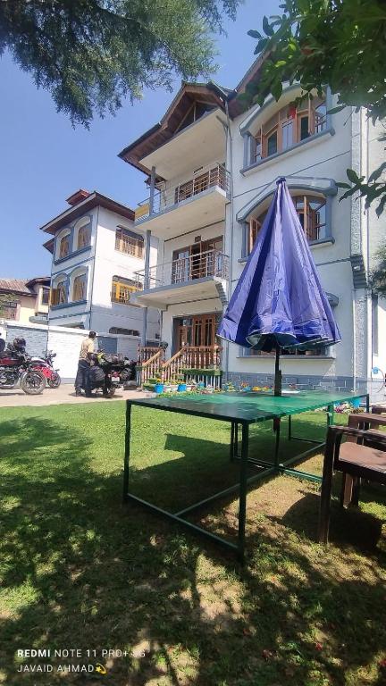 Budova, kde se hostel nachází
