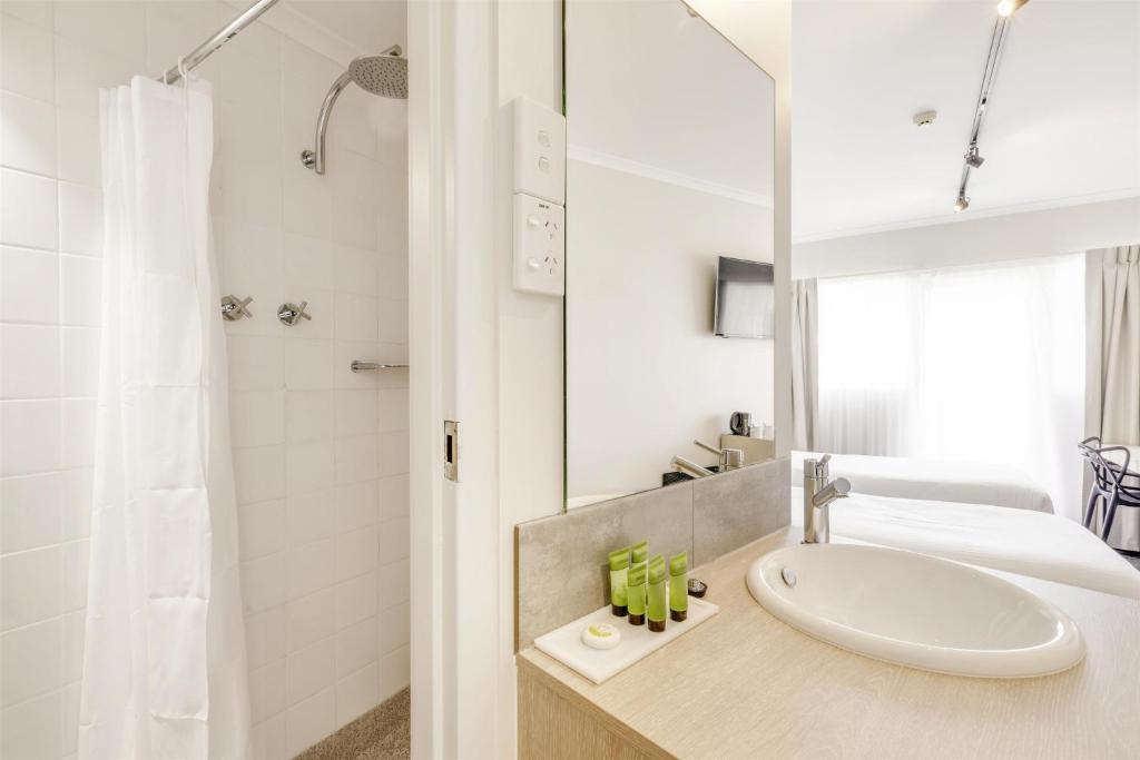 Nightcap at Findon Hotel - Resim 18