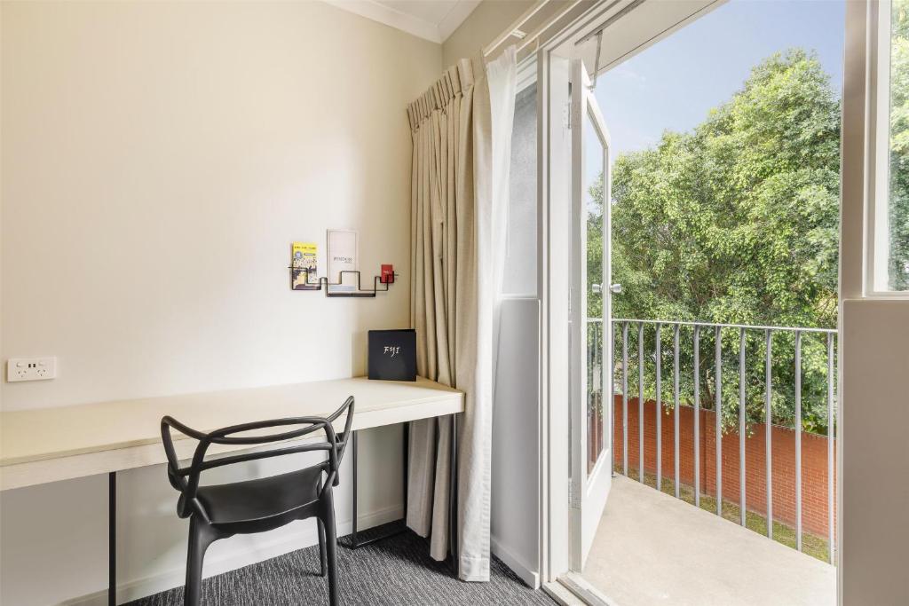 Nightcap at Findon Hotel - Resim 29