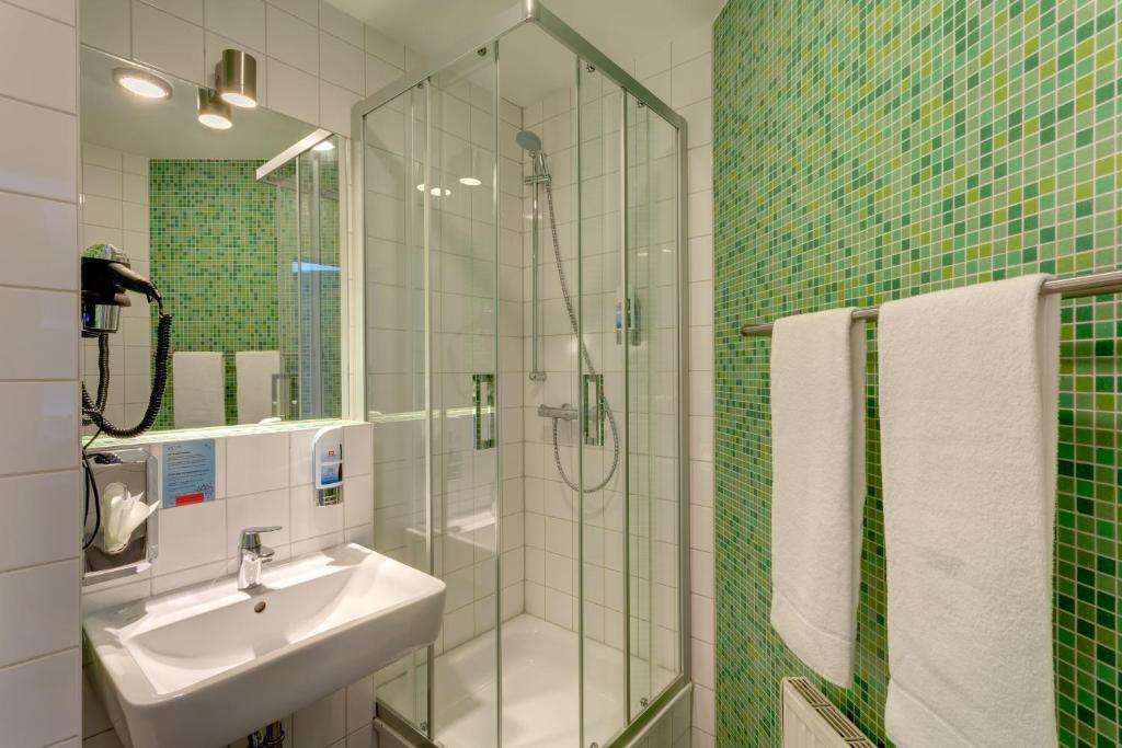 MEININGER Hotel Berlin Alexanderplatz - Resim 8