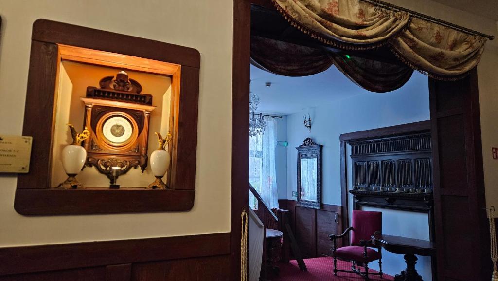 Lódzki Palacyk Historic Hotel - Resim 5