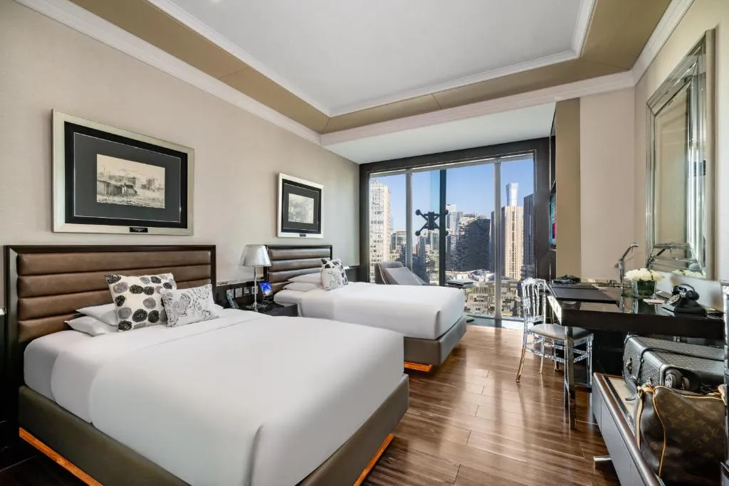 Deluxe Twin Room inclusive largest Salvador Dali collection