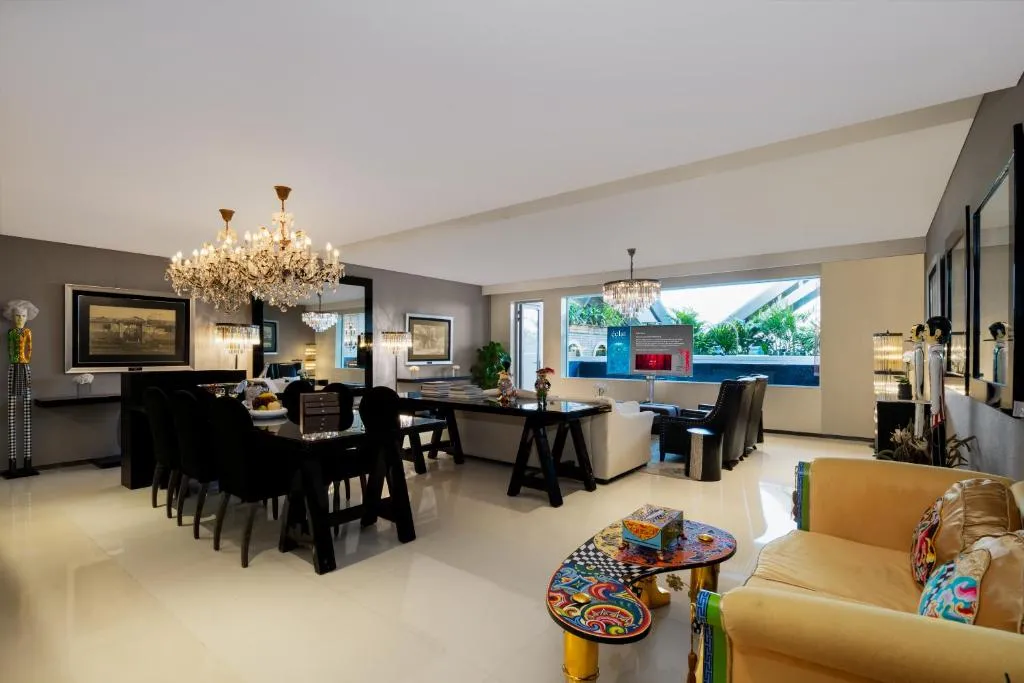 Champs-Elysee Two-Bedroom Lagoon Suite