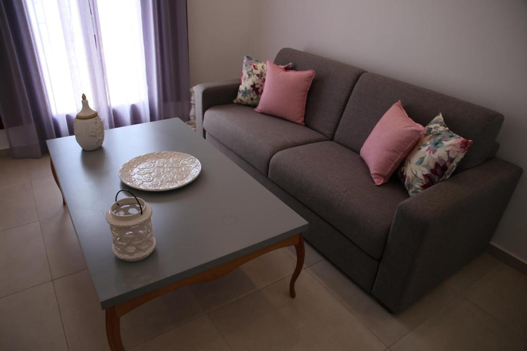 MAR n MAR CROWN HOTEL-SUITES - 14