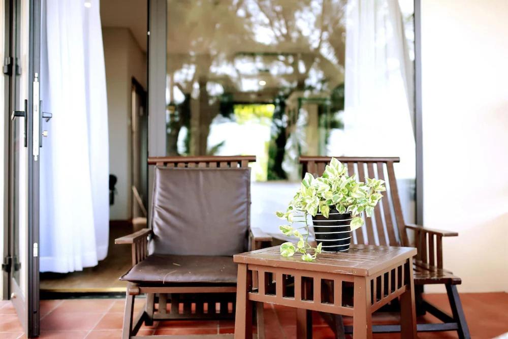 Garden Bungalow Twin Room with Terrace