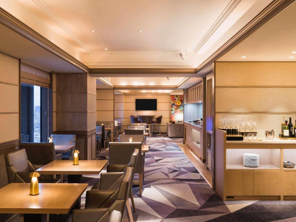 Телевизор и/или развлекательный центр в Swissotel Nankai Osaka