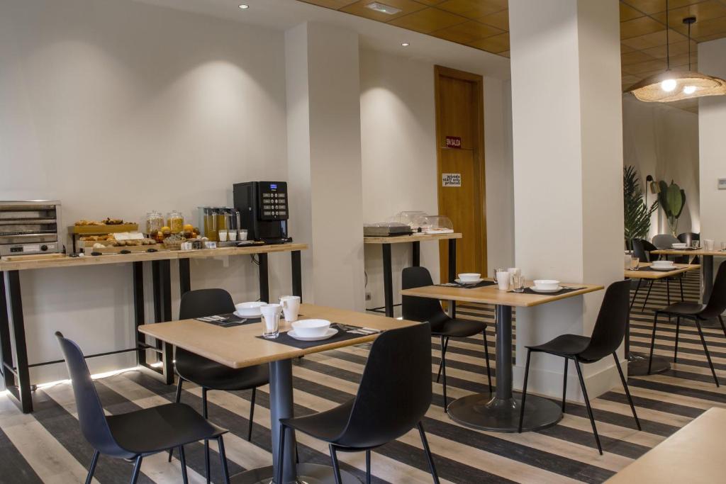 room Select Bilbao - Resim 7