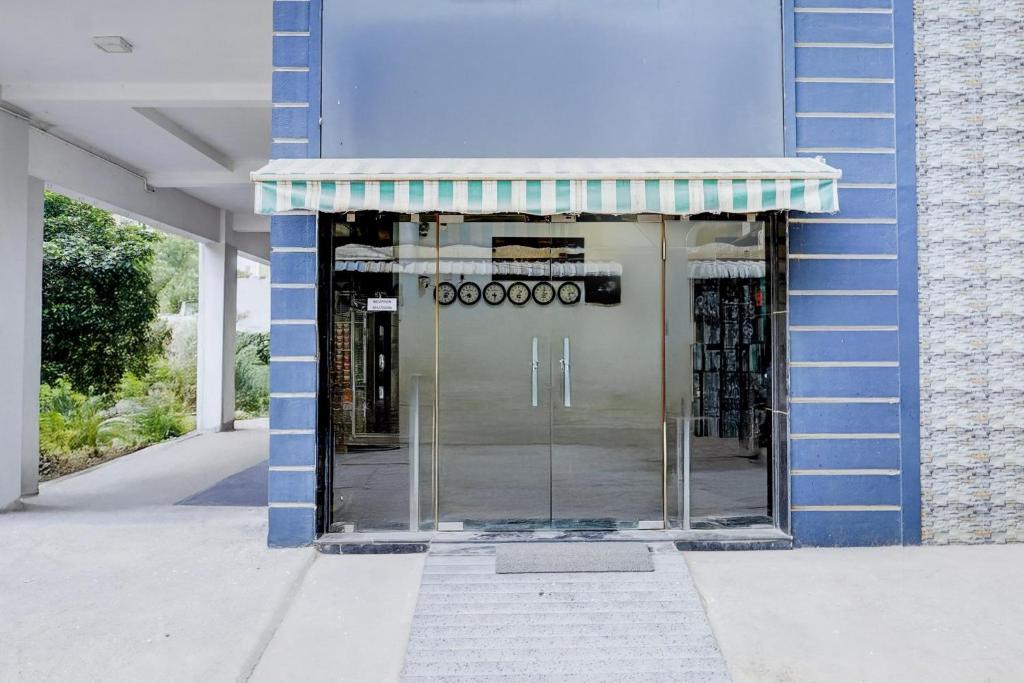 Super Townhouse Chennai Near Airport Formerly Sai Bala Budgetの外観または入り口