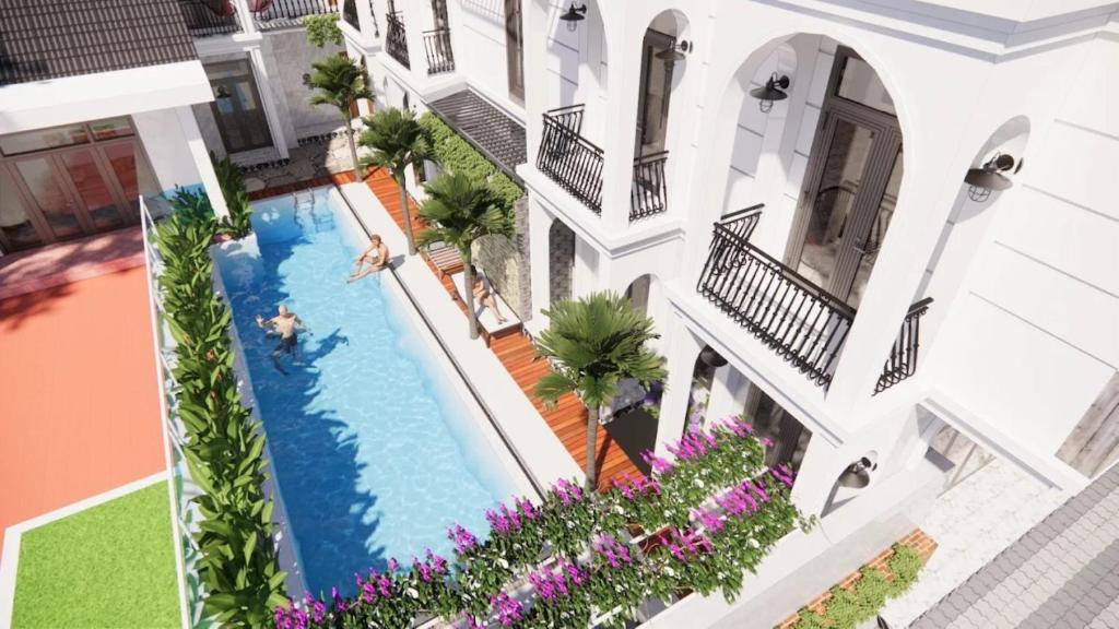 Bazén v ubytování Ninh Hoa Garden nebo v jeho okolí