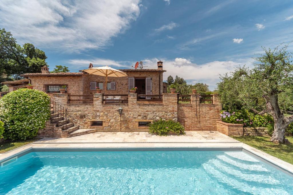 The swimming pool at or close to L'Oliveta 6, Emma Villas