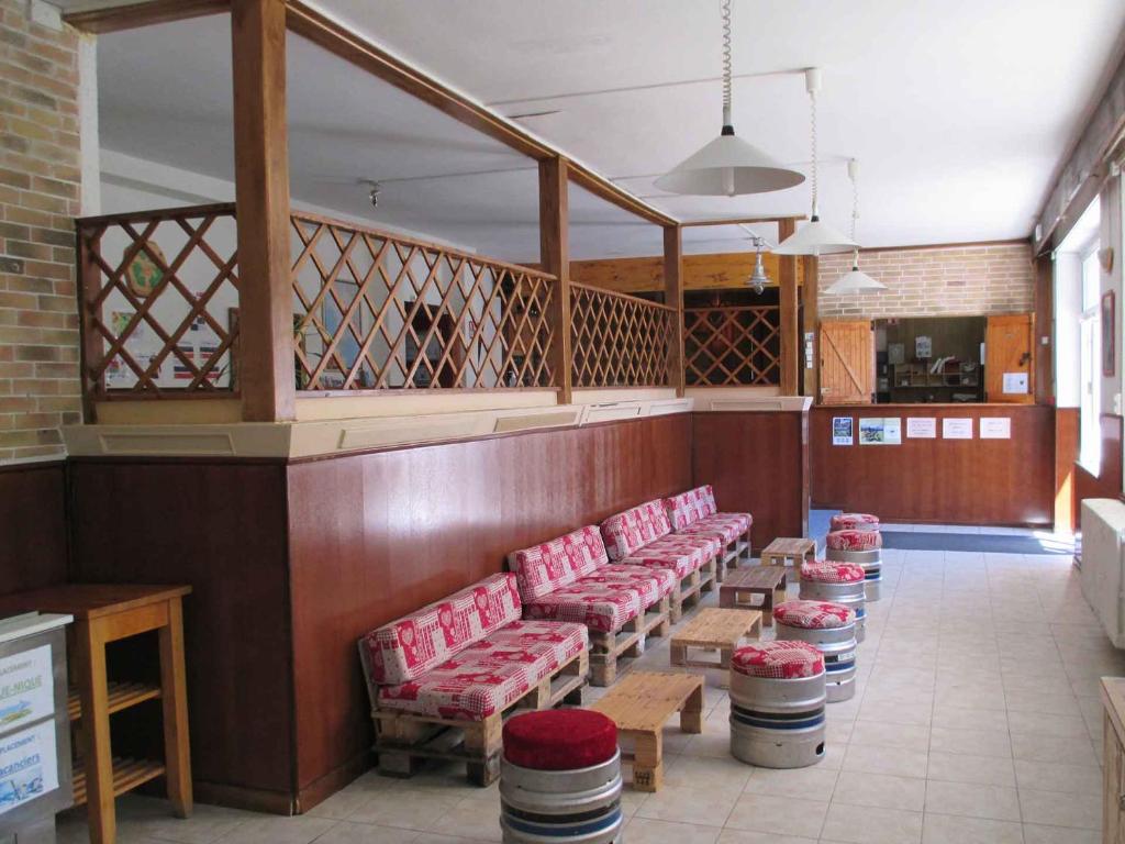 Posezení v ubytování Auberge de Jeunesse HI Chamrousse