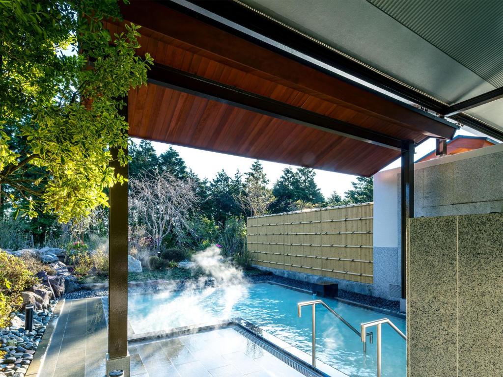 Bazén v ubytování Hakone Yunohana Prince Hotel nebo v jeho okolí