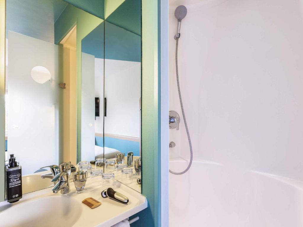 Kopalnica v nastanitvi ibis budget Basel Pratteln