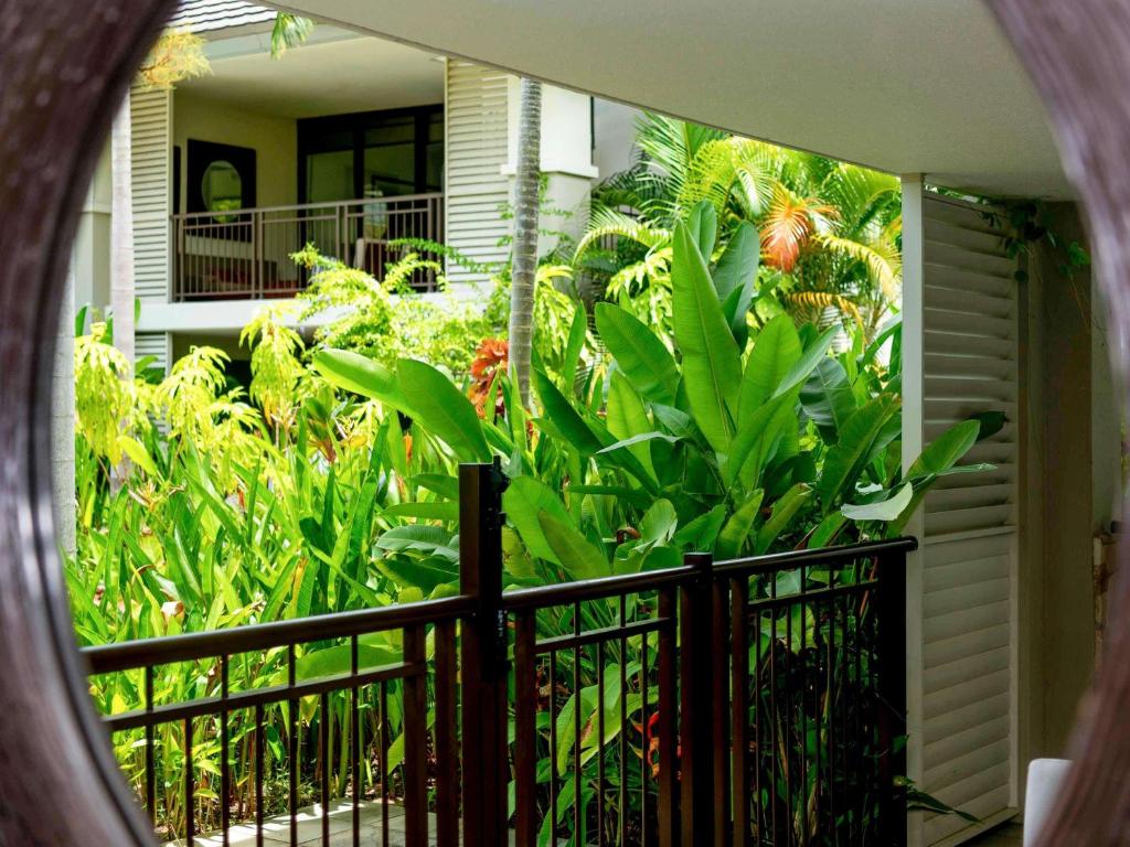 Zahrada ubytování Pullman Port Douglas Sea Temple Resort and Spa