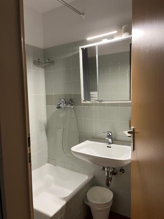 1, 2, sleep Hostel Nürnberg Messe - Resim 42