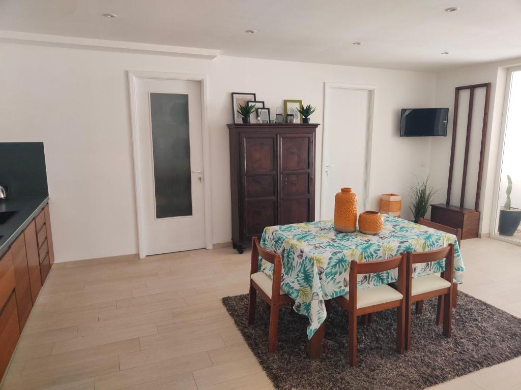 TV a/nebo společenská místnost v ubytování Suite12
