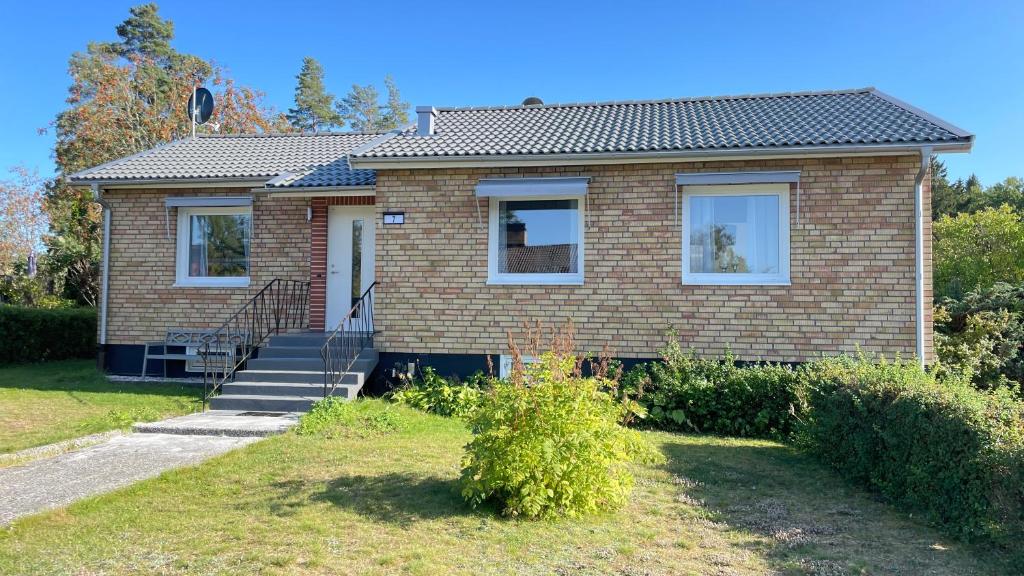 Το κτήριο όπου στεγάζεται  η βίλα