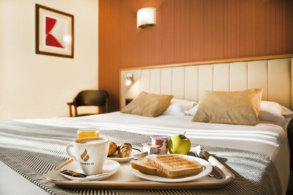 Hospedium Hotel Los Condes - Resim 13