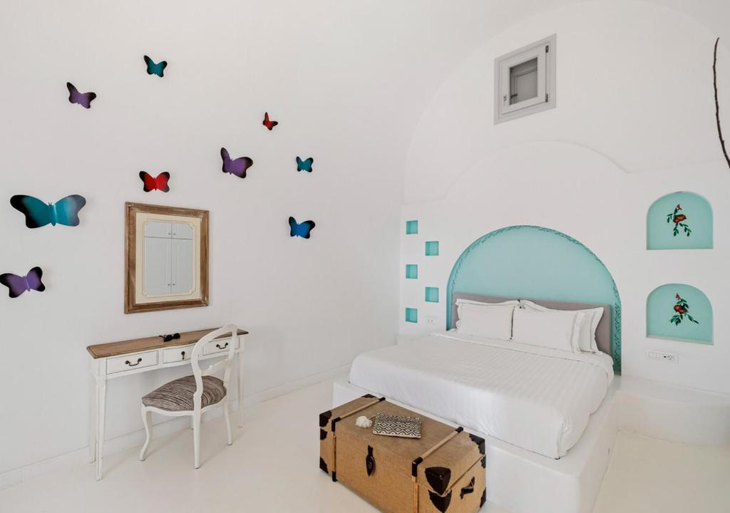 Orabel Suites Santorini (Adults Only) - 15